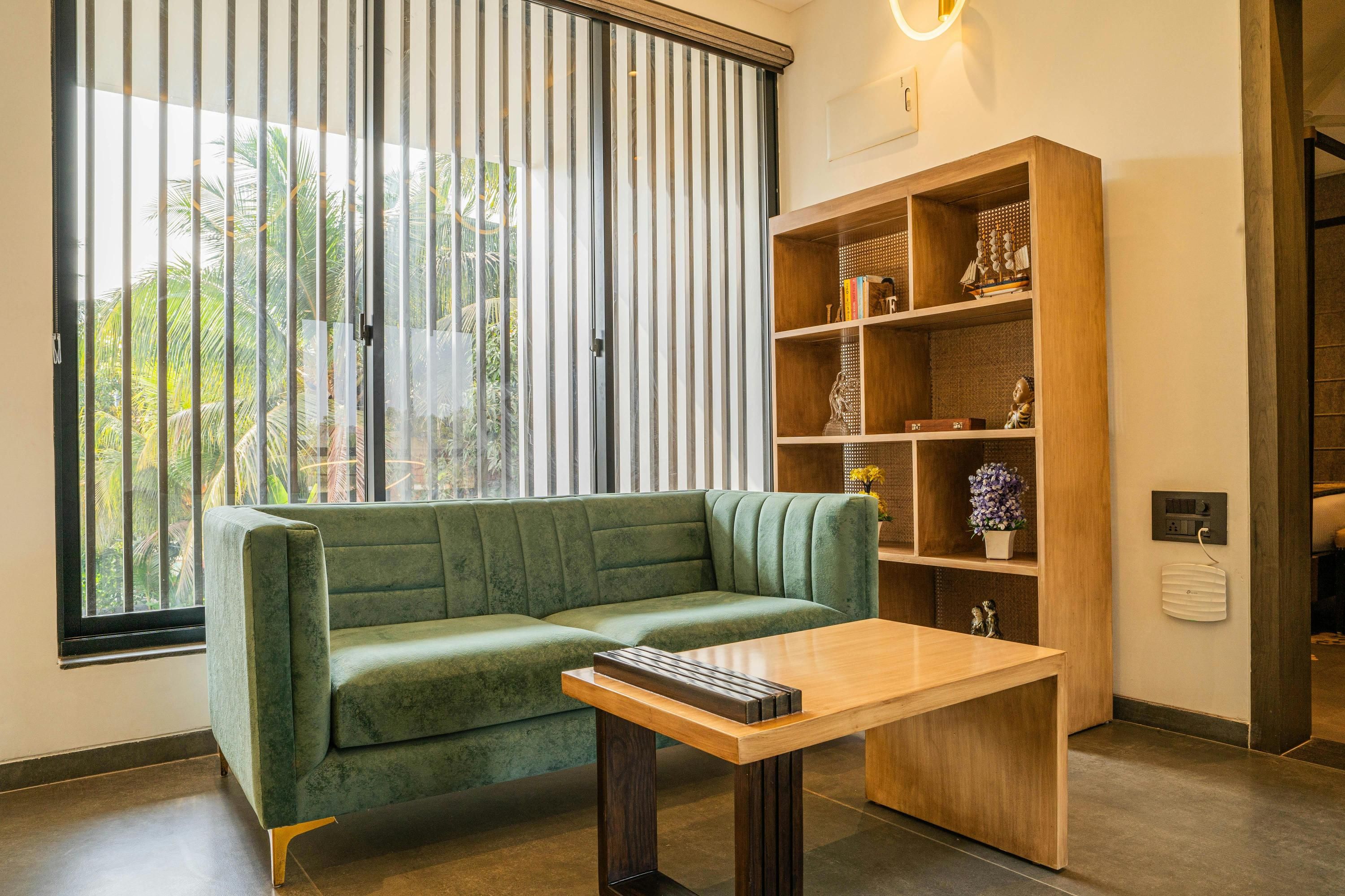 Некоторые вещи в доме нужно спрятать Некоторые вещи в доме нужно спрятать