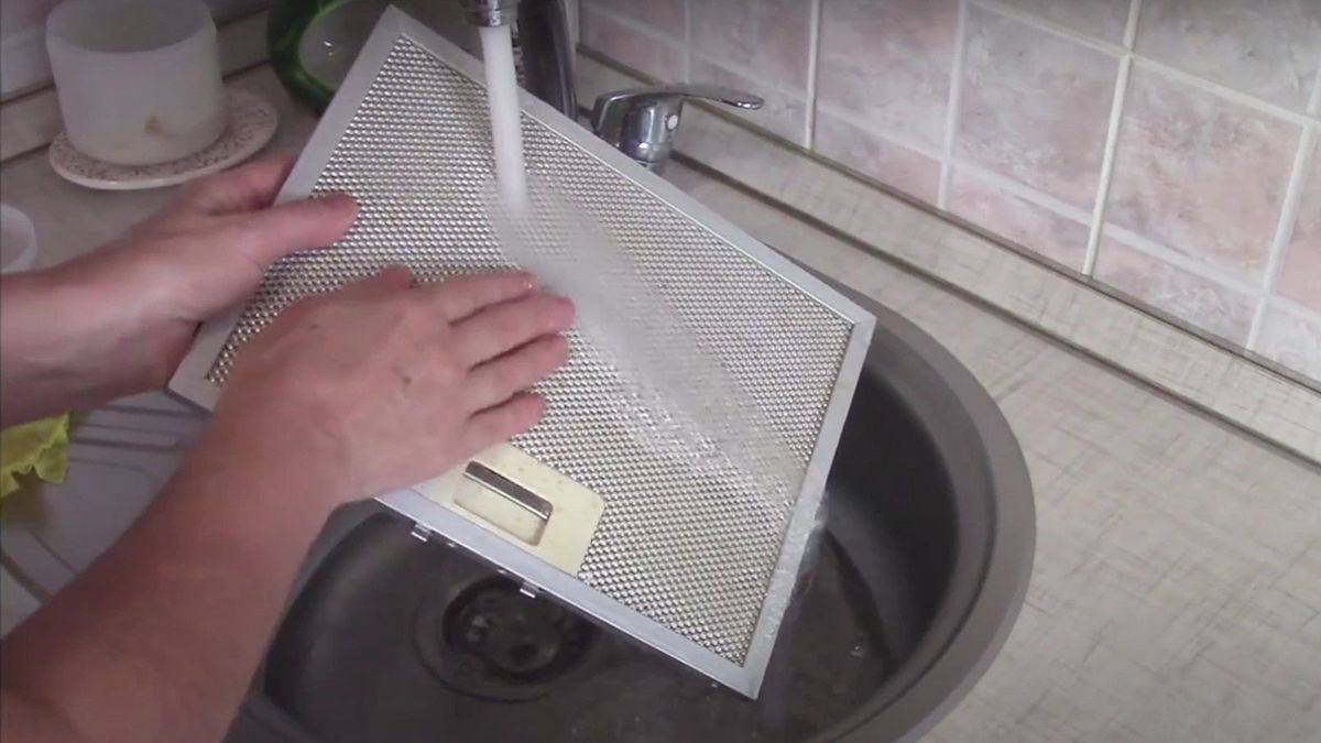 Кухонну витяжку легко відчистити Кухонну витяжку легко відчистити