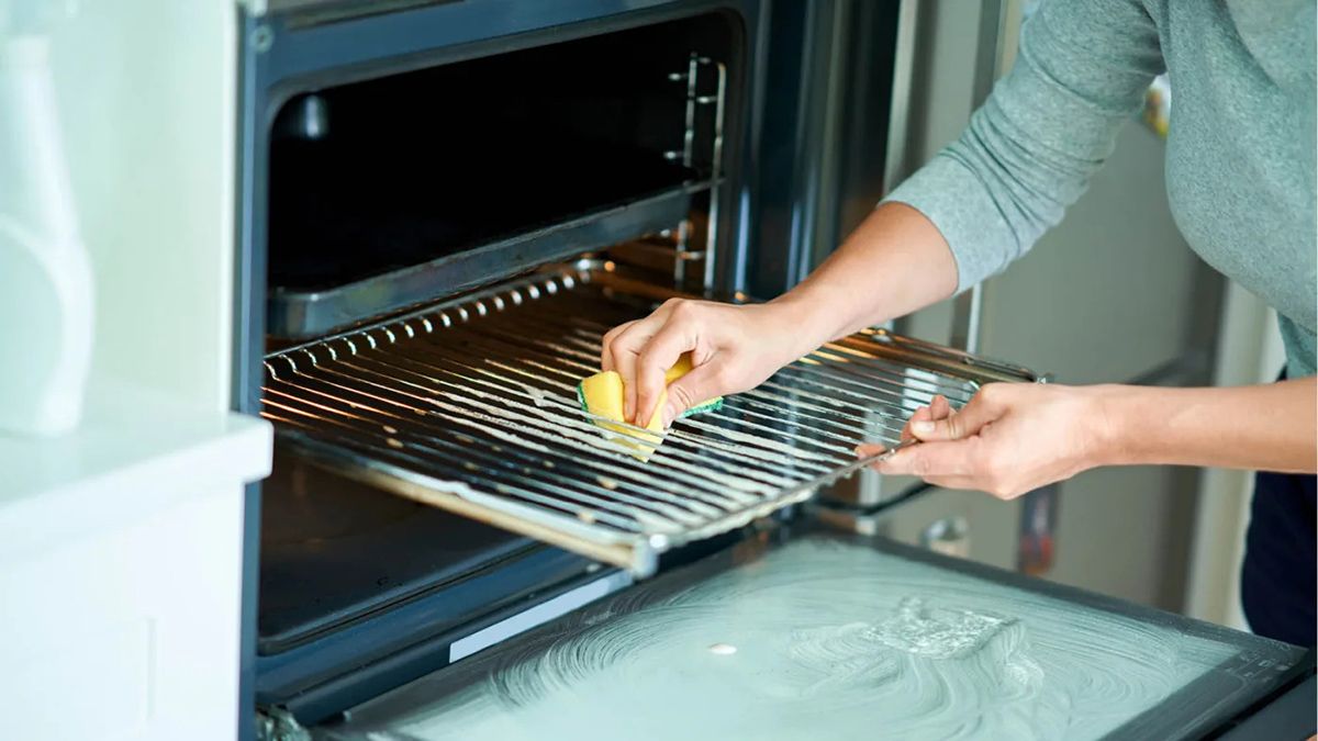 Прості способи очищення решітки духовки Прості способи очищення решітки духовки