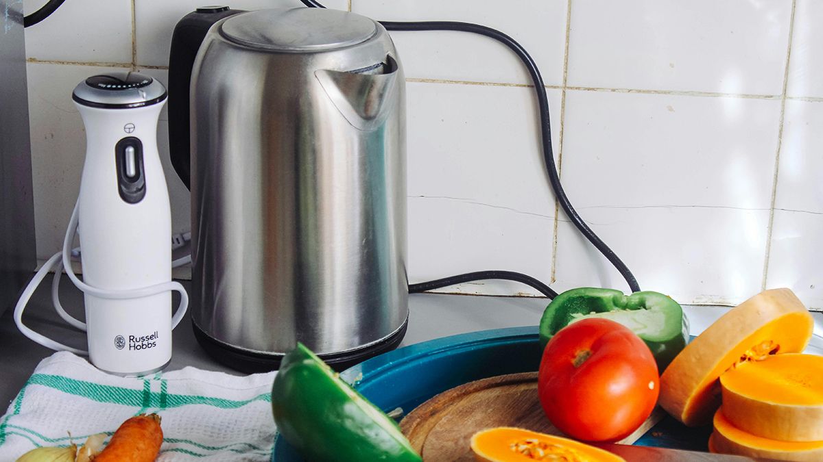 Відчистити накип у чайнику доволі просто Відчистити накип у чайнику доволі просто