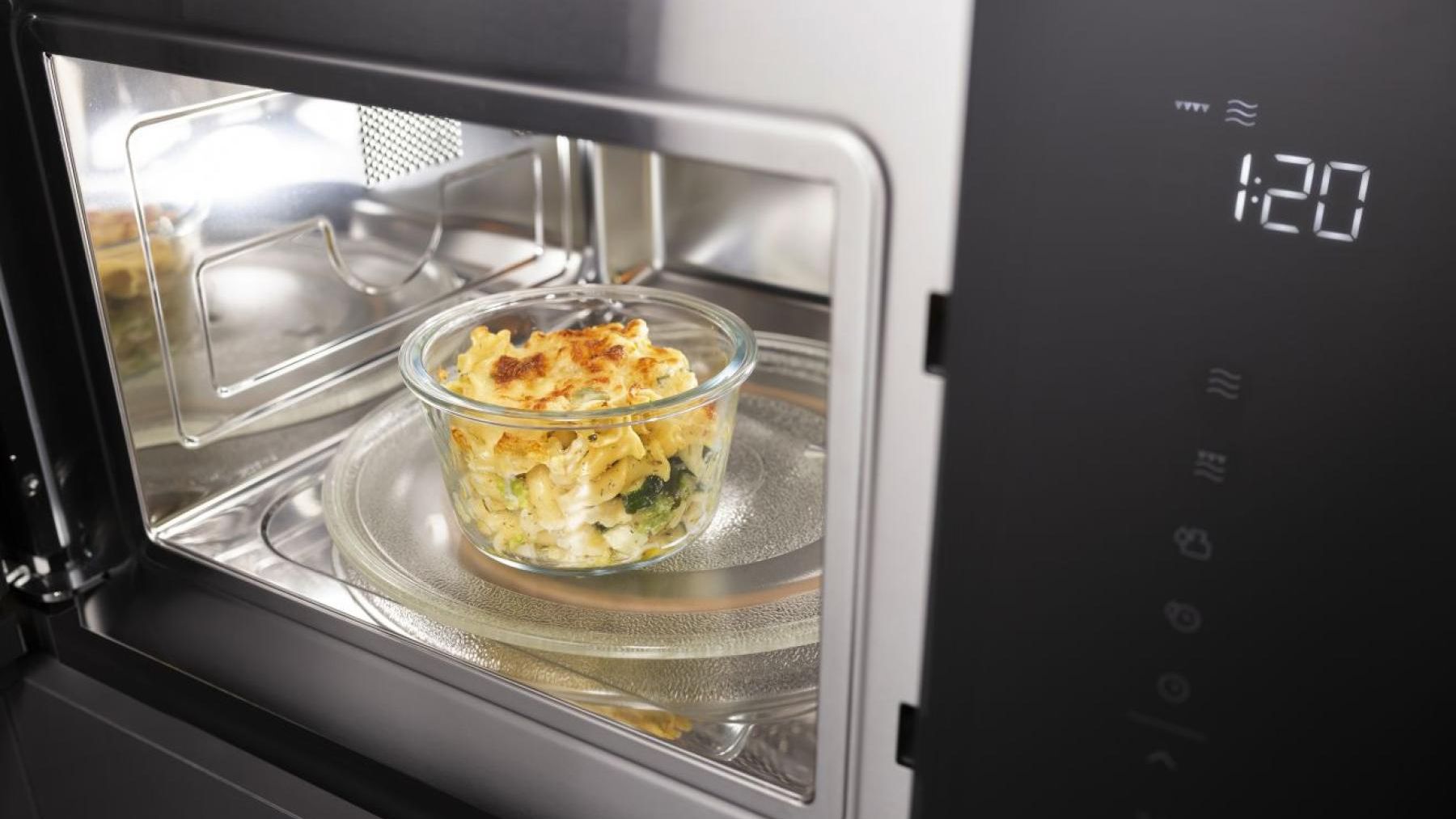 Продукты, которые нельзя разогревать в микроволновке Продукты, которые нельзя разогревать в микроволновке