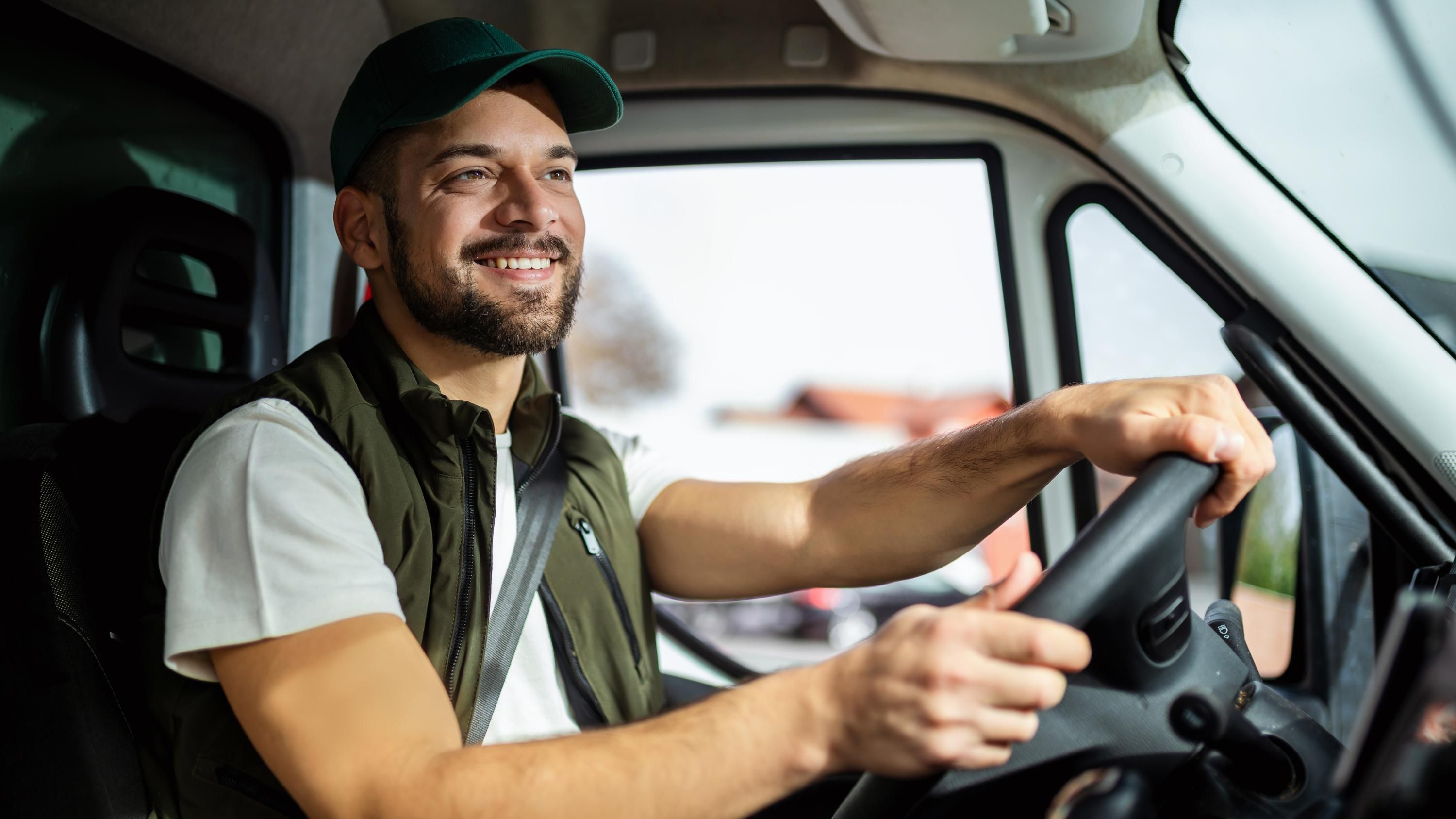 Водителям периодически надо менять масло