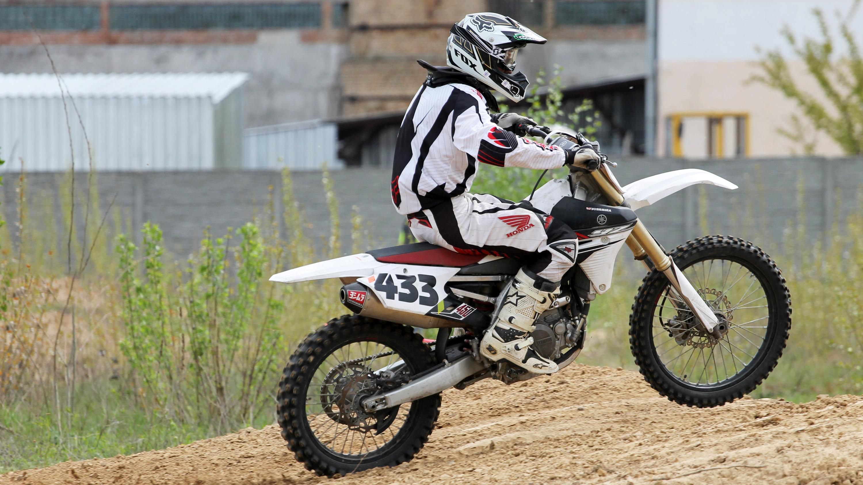 Список базового спорядження для мотоцикліста Список базового спорядження для мотоцикліста